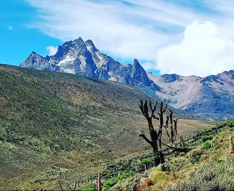 Mount Kenya Climbing Chogoria Route - Sirimon Down